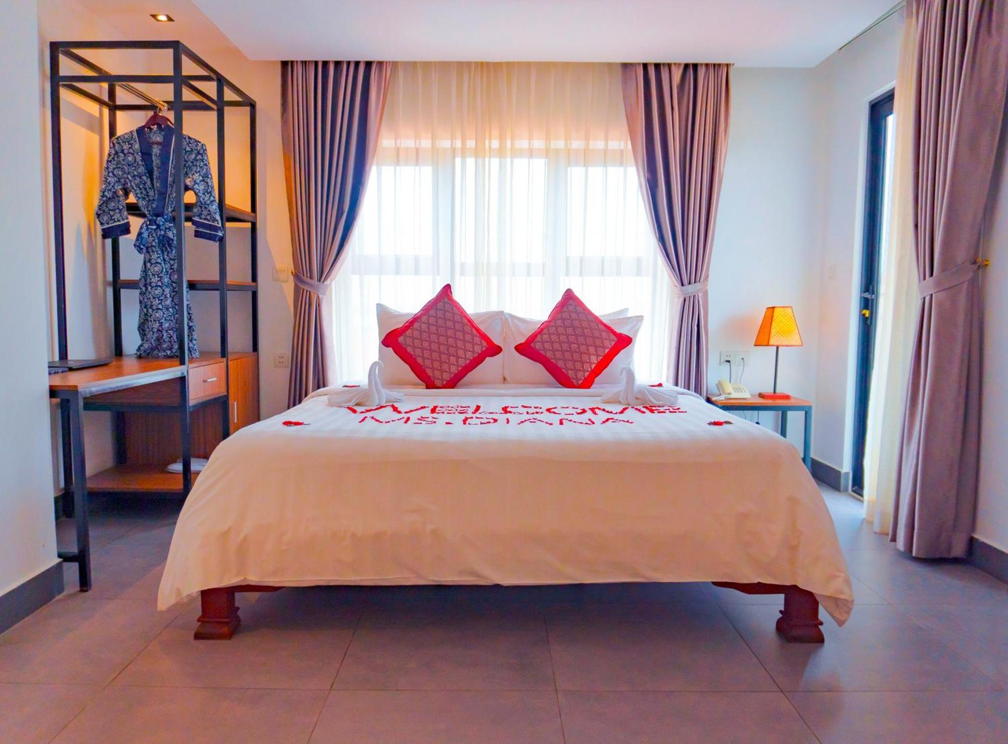Le Botum Phnom Penh